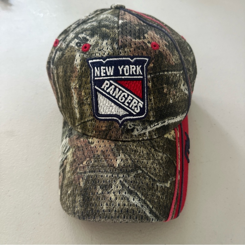 NY Ranger Camo Zephyr Hat - NHL New York Cap red, blue camouflage